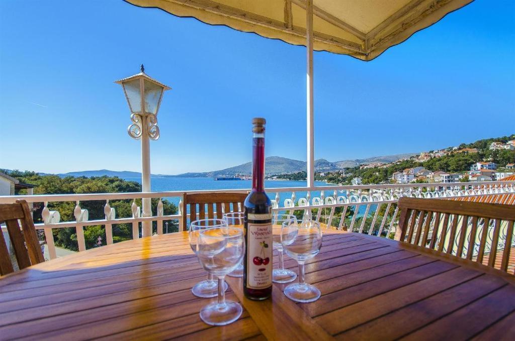 Three Bedroom Apartment With Amazing Sea View Trogir Exteriör bild